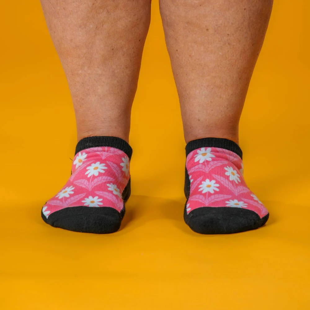 Coral Daisy Ankle Socks - Image 2