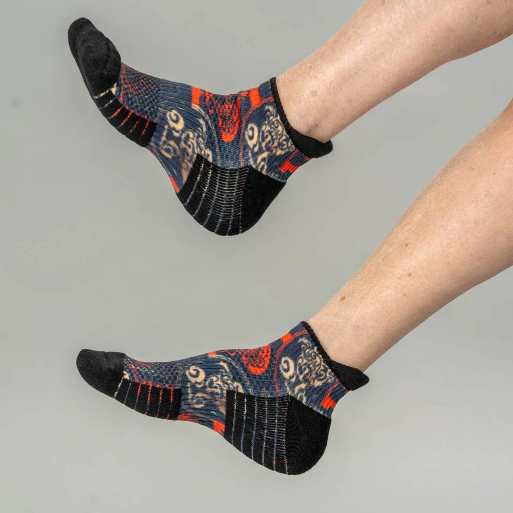 Oriental Elegance Ankle Compression Socks - Image 4
