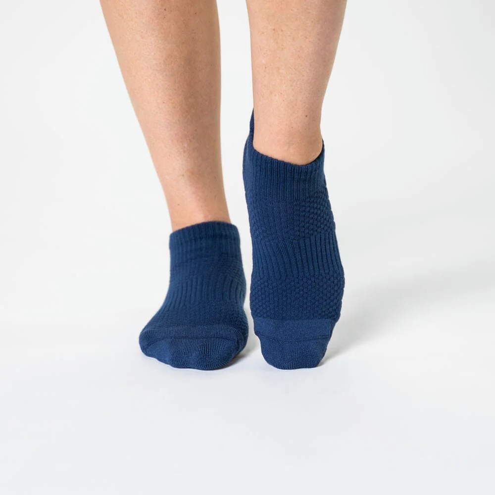 Solid Essentials Ankle Compression Socks 5-Pack Bundle - Image 4